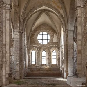 La arquitectura cisterciense de la Abbaye de Fontmorigny
