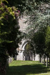 La arquitectura cisterciense de la Abbaye de La Cour Dieu
