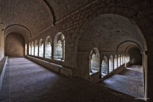 Arquitectura cisterciense de la Abbaye de Le Thoronet