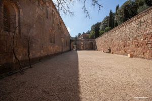 Patio de entrada de Fontfroide